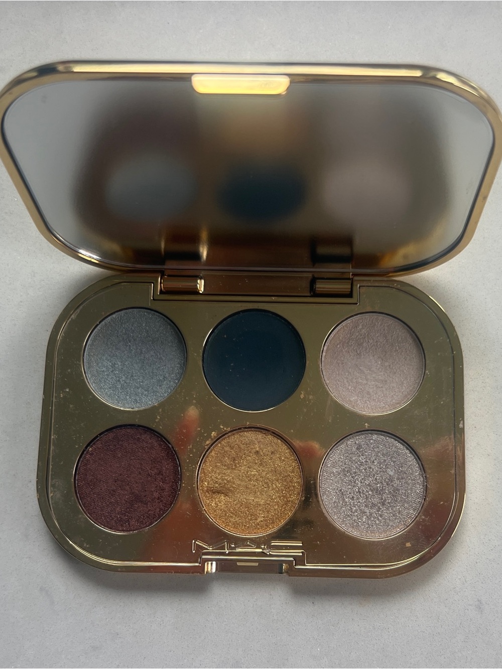 MAC Cosmetics Treasured Eyeshadow Palette All The Riches Rare